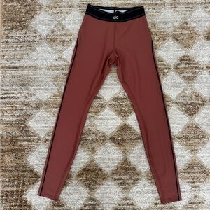 ALO Yoga Terracotta Leggings with Black and Light Gray Waistband